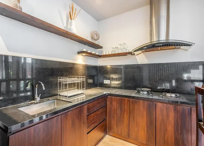 Elvaluna A Modern 2br Pool *