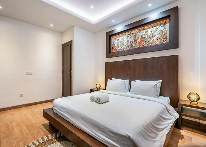 Villa Elvaluna A Modern 2br Pool